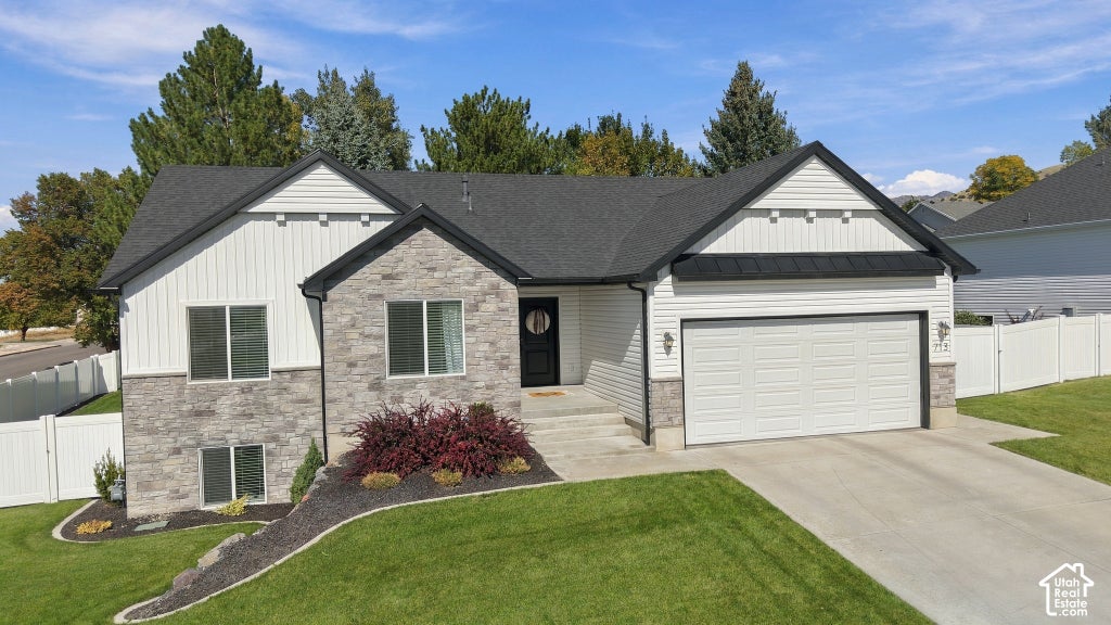 Photo of 713 E 450 S, Smithfield, UT 84335 (MLS # 2190427)