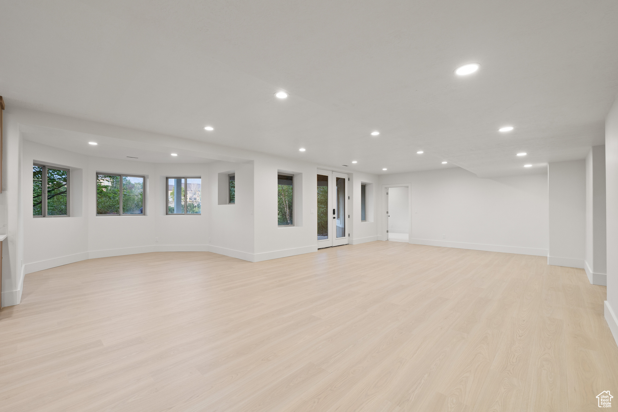 COUNTRY FRENCH ESTATES - Residential