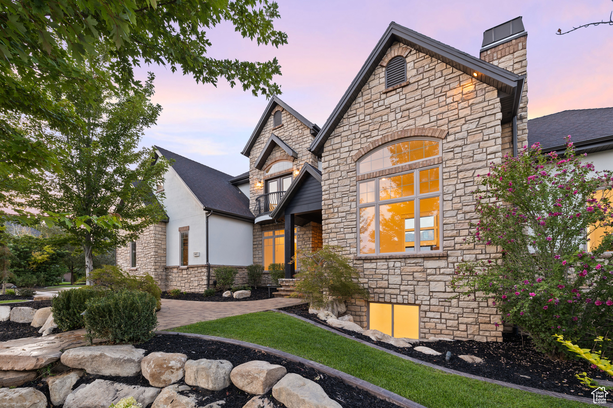 COUNTRY FRENCH ESTATES - Residential