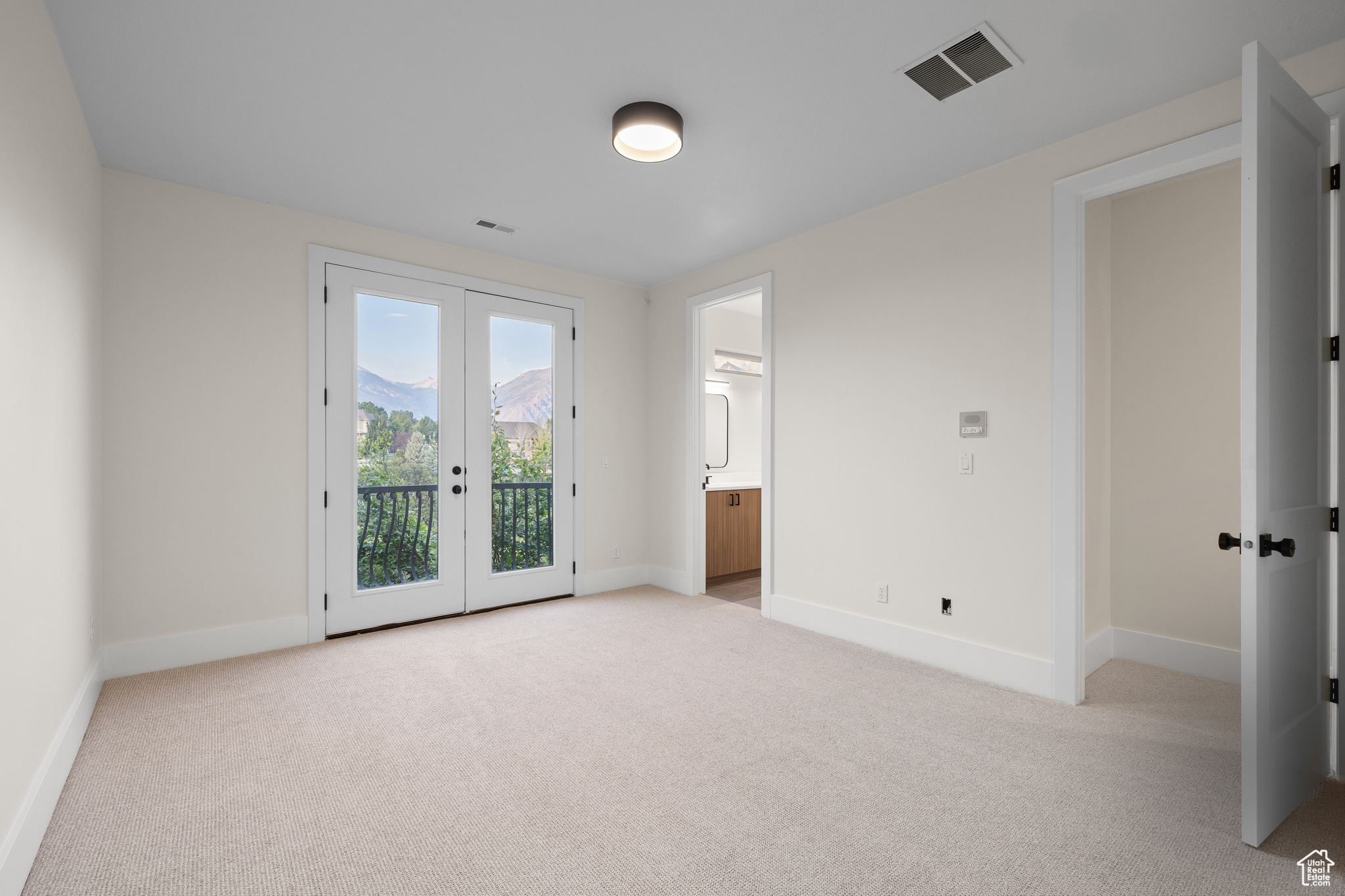 COUNTRY FRENCH ESTATES - Residential