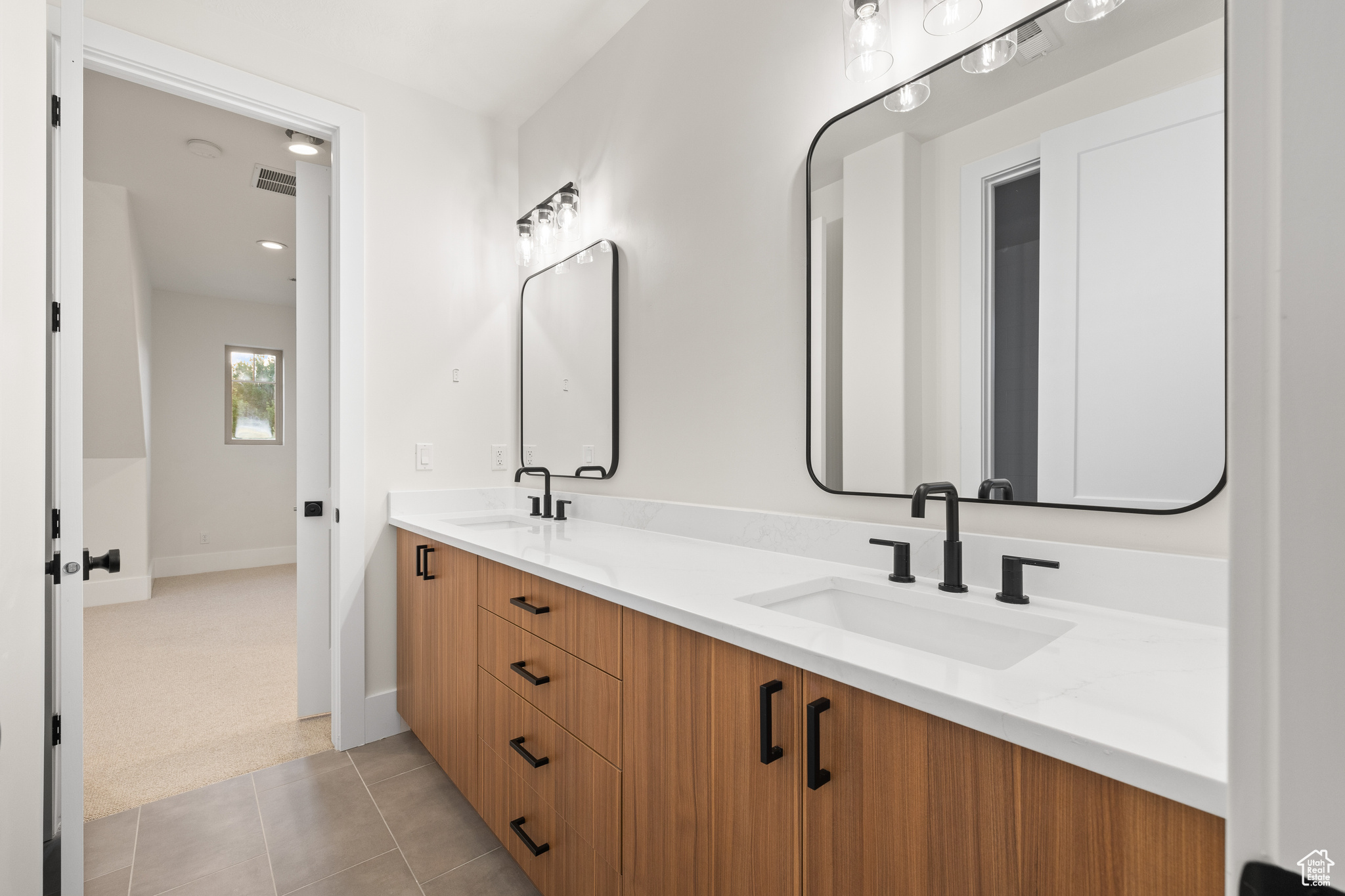 COUNTRY FRENCH ESTATES - Residential