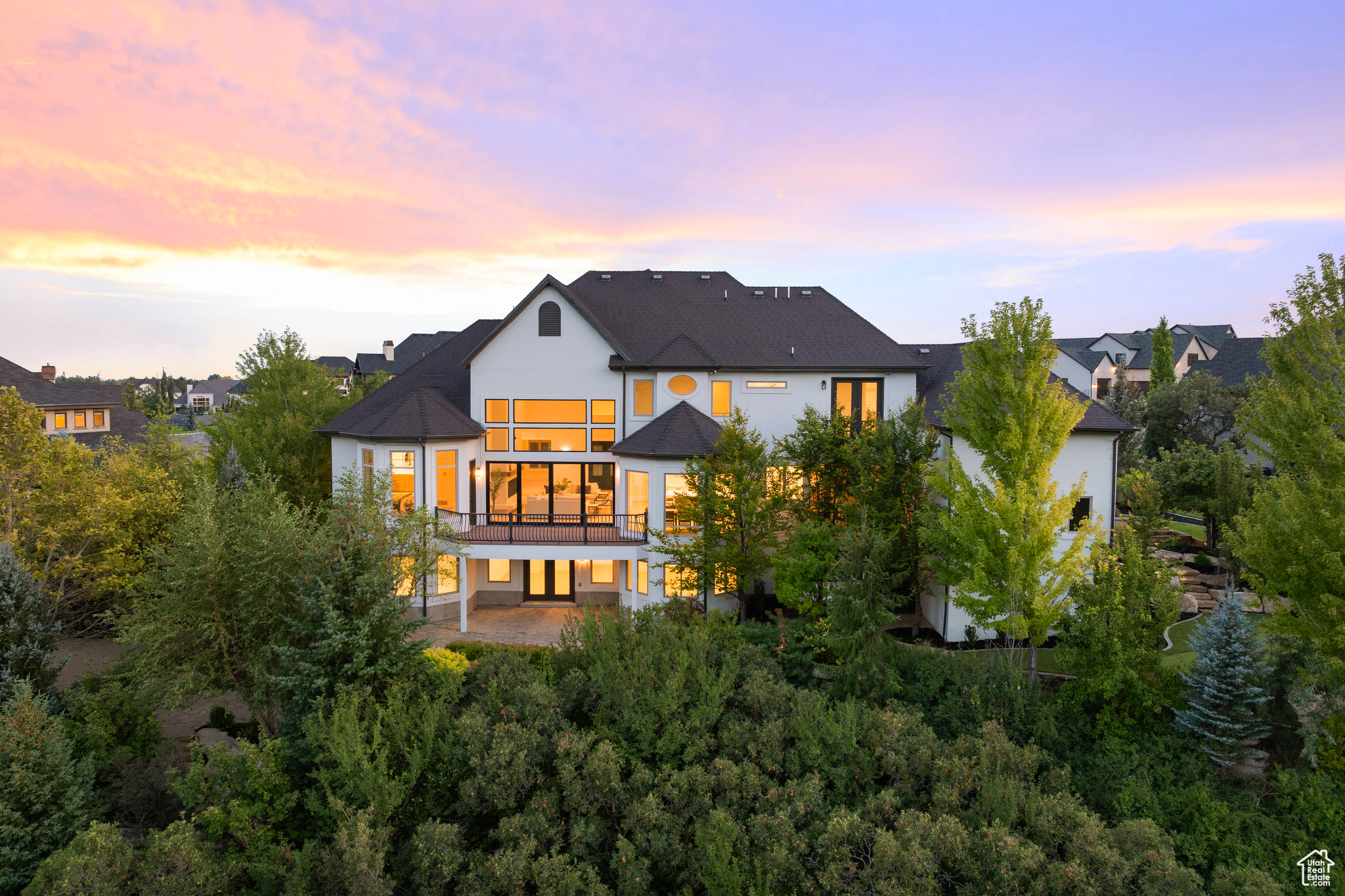 COUNTRY FRENCH ESTATES - Residential