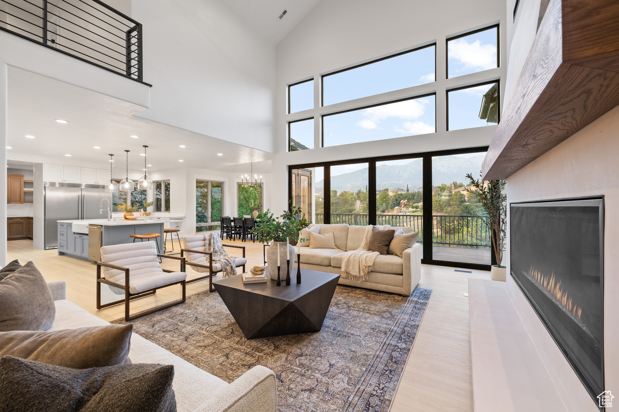 COUNTRY FRENCH ESTATES - Residential