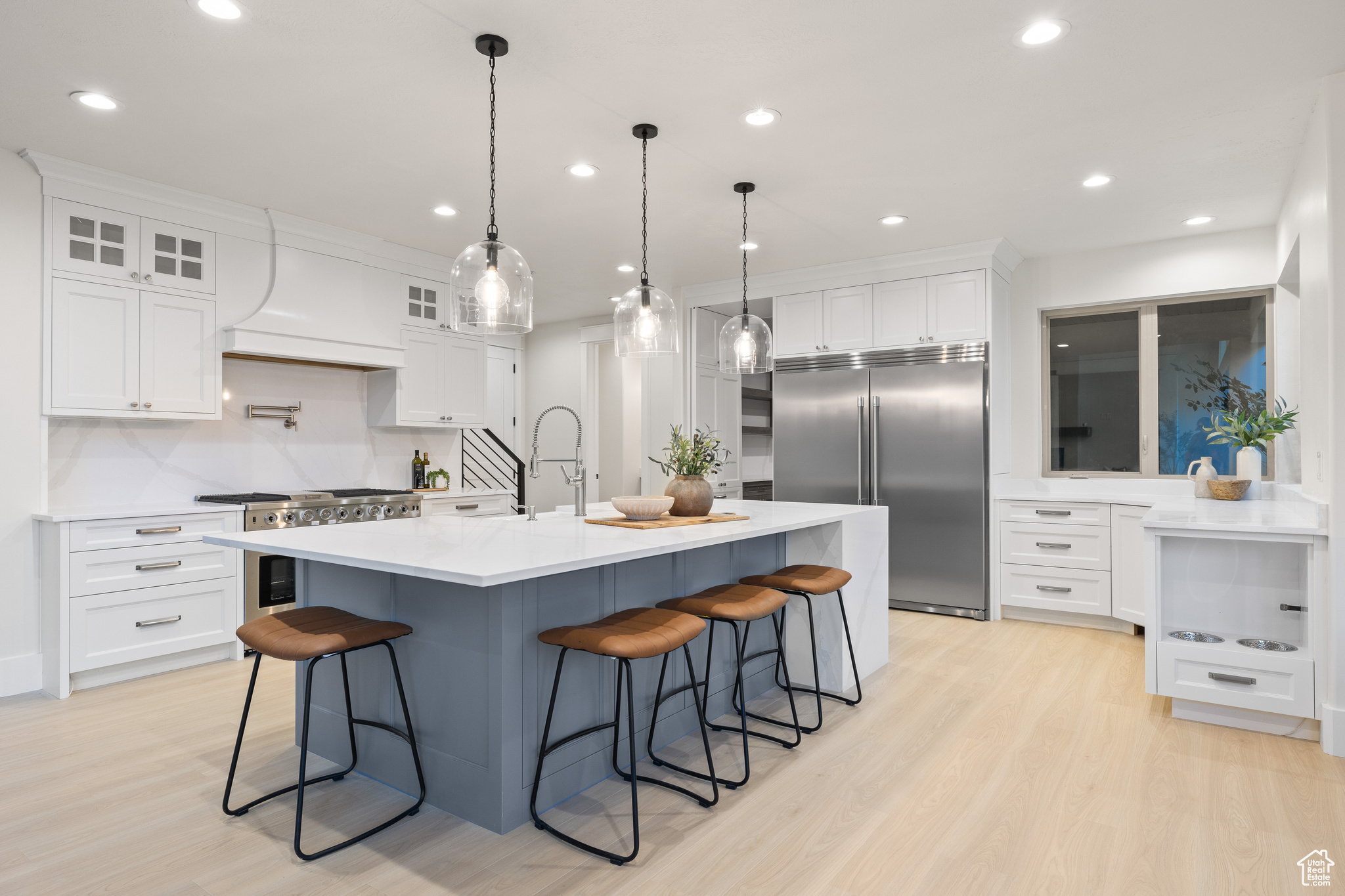 COUNTRY FRENCH ESTATES - Residential