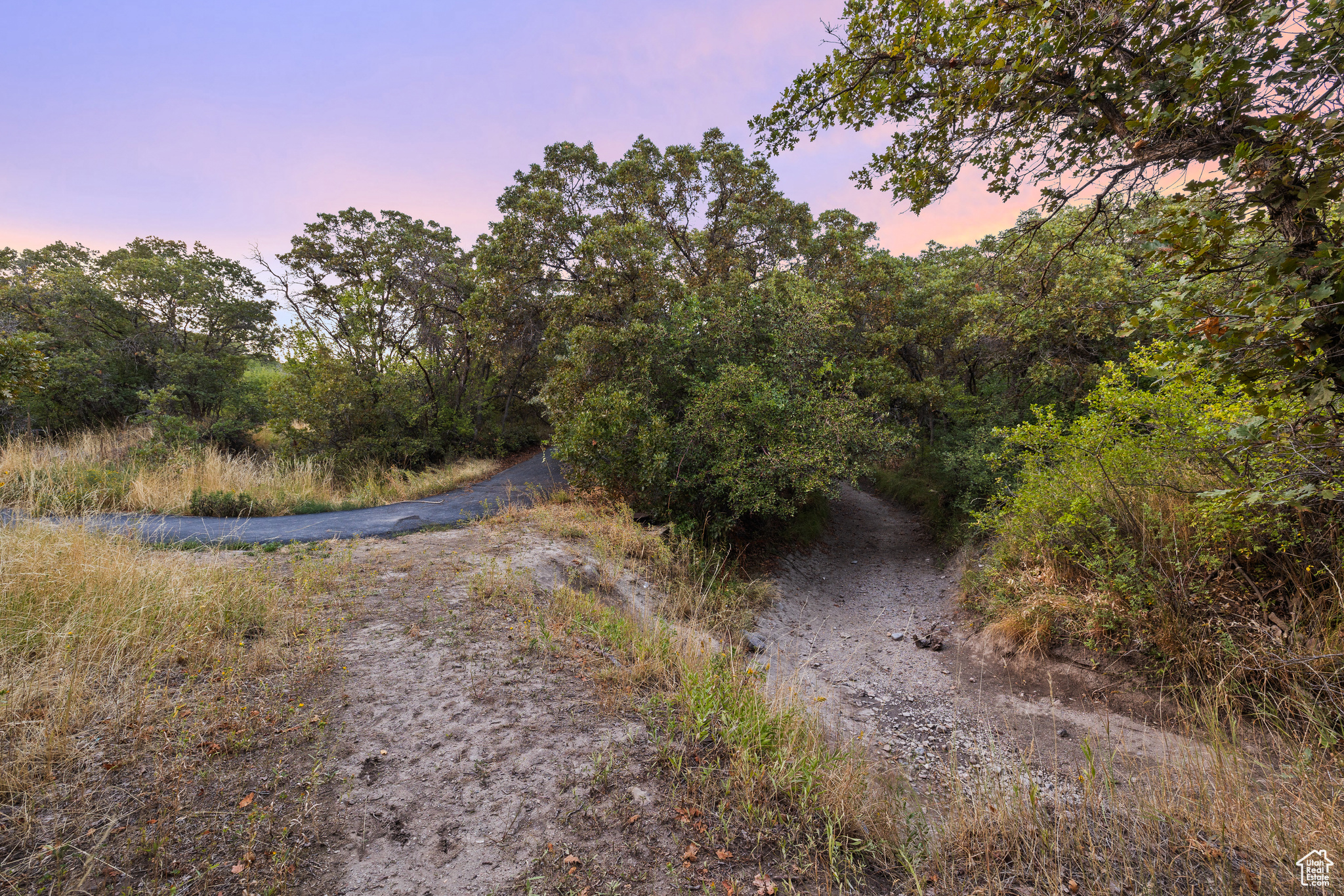 COUNTRY FRENCH ESTATES - Residential
