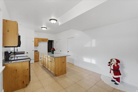 Tiny photo for 512 E RIDGE DR, Alpine, UT 84004 (MLS # 2126602)