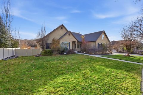 Tiny photo for 512 E RIDGE DR, Alpine, UT 84004 (MLS # 2126602)