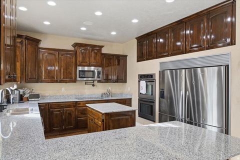 Tiny photo for 512 E RIDGE DR, Alpine, UT 84004 (MLS # 2126602)