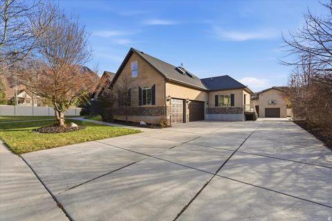 Tiny photo for 512 E RIDGE DR, Alpine, UT 84004 (MLS # 2126602)