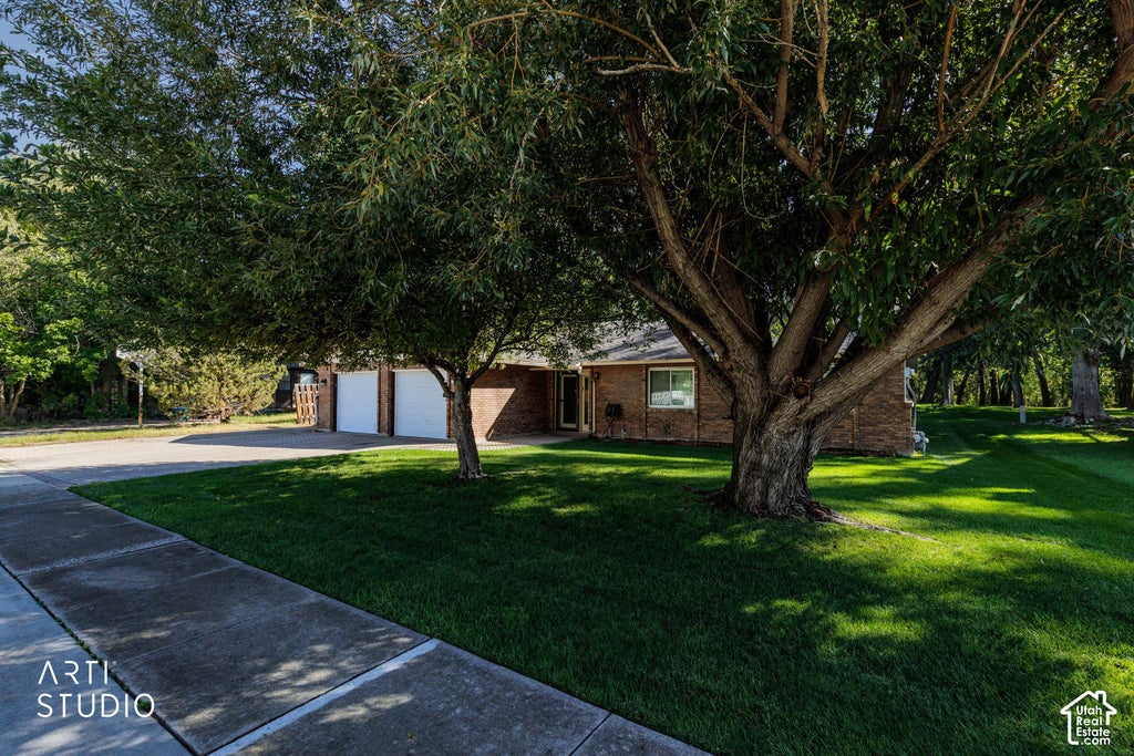 Photo of 4044 S 600 W, Riverdale, UT 84405 (MLS # 2187325)