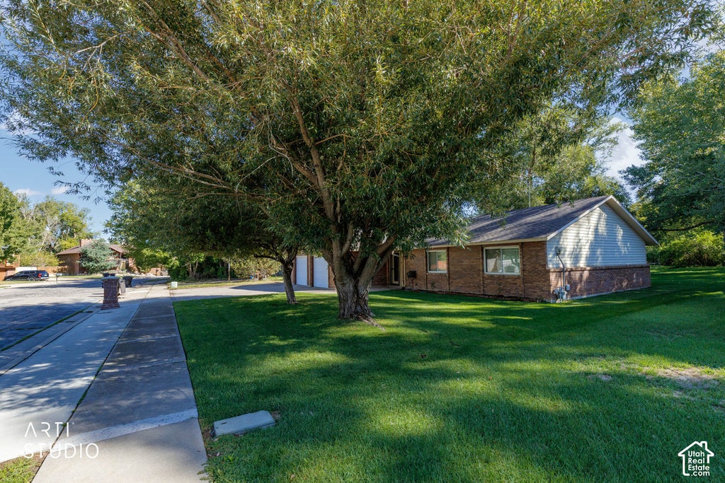 Photo of 4044 S 600 W, Riverdale, UT 84405 (MLS # 2187325)
