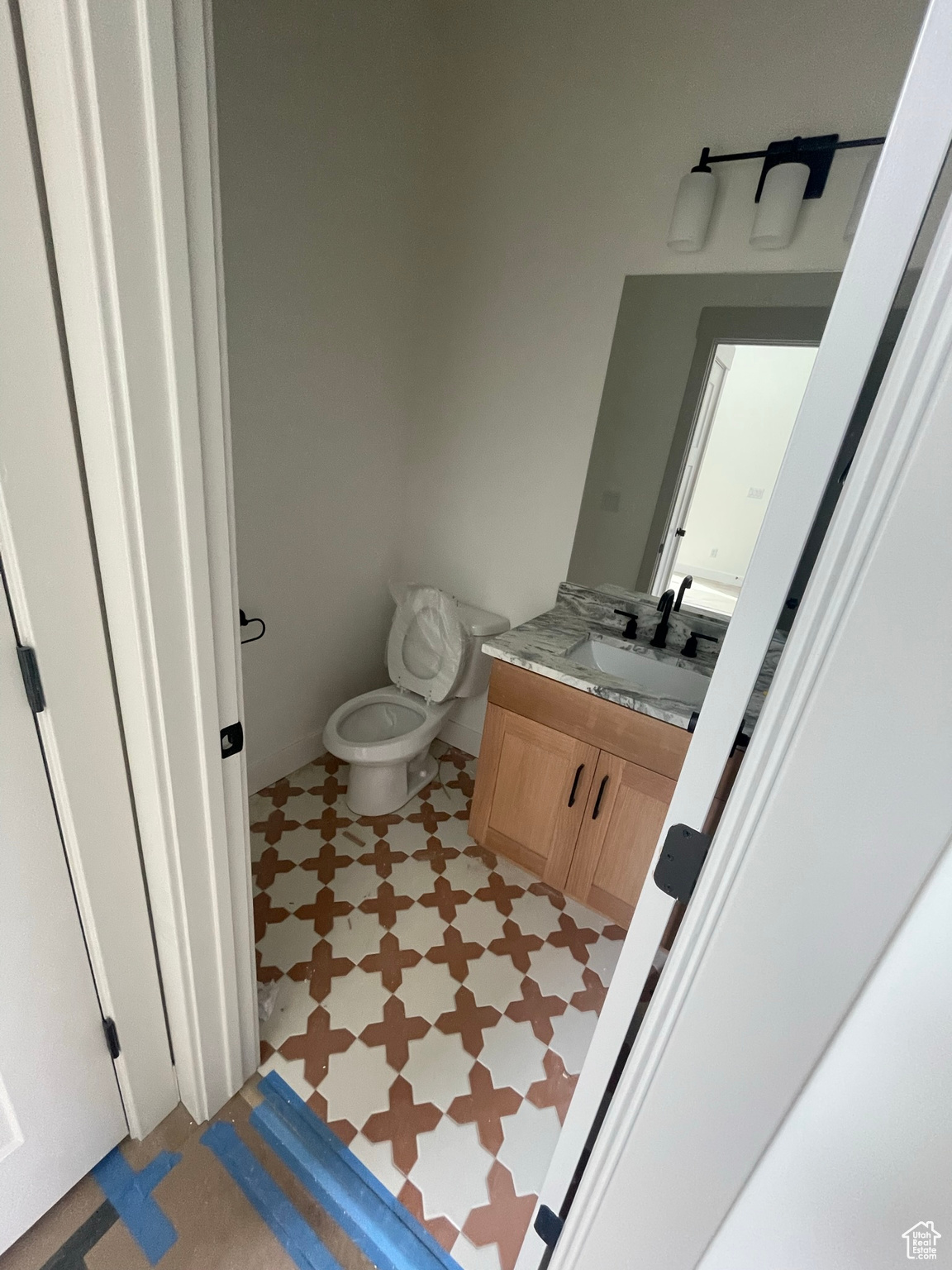 HIDDEN OAKS - Residential