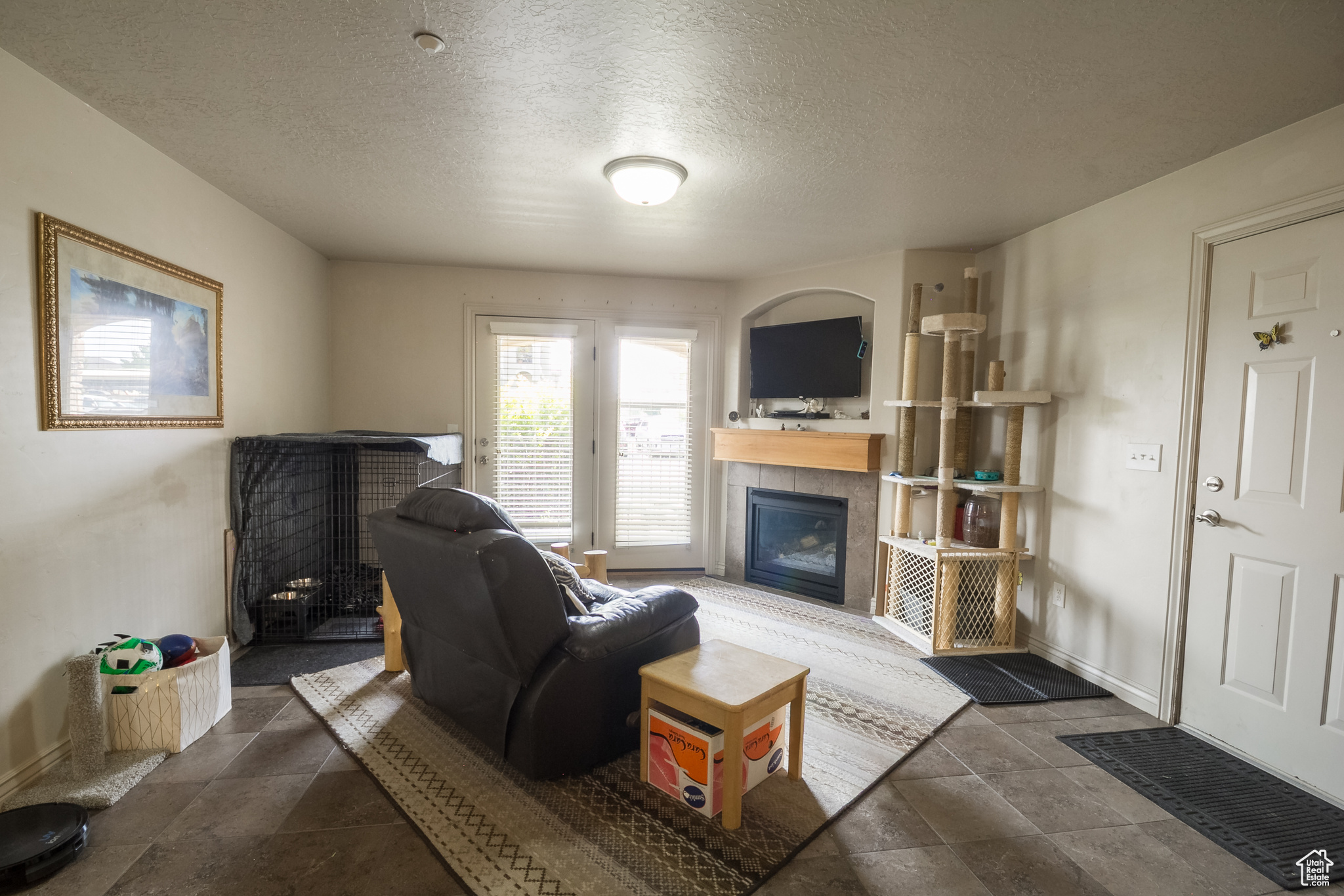 SILVER PINES CONDOMU - Residential