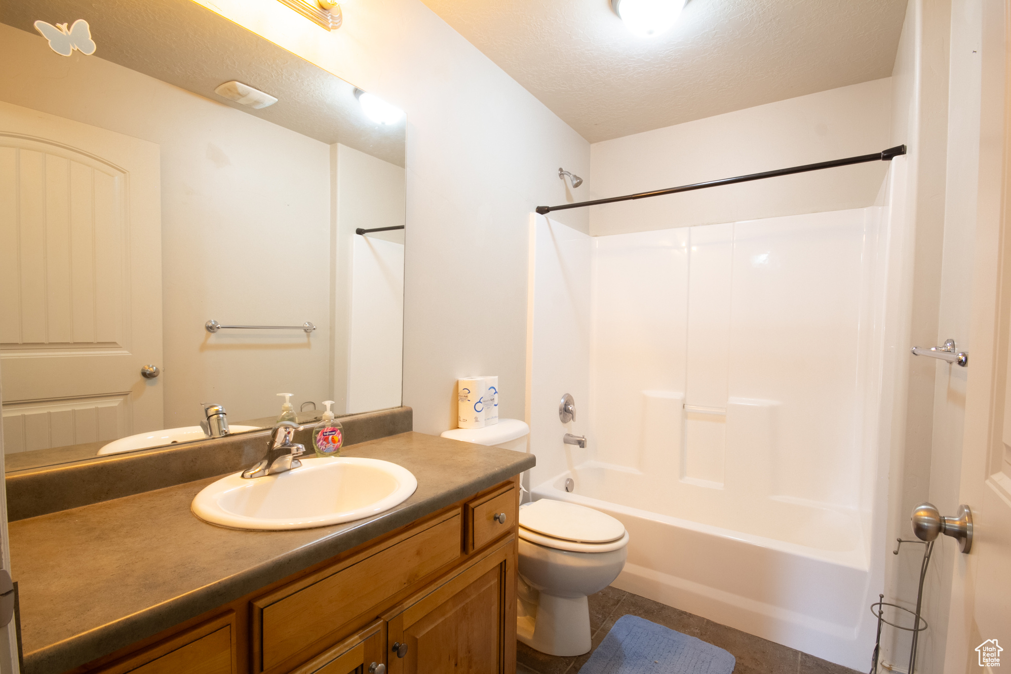 SILVER PINES CONDOMU - Residential
