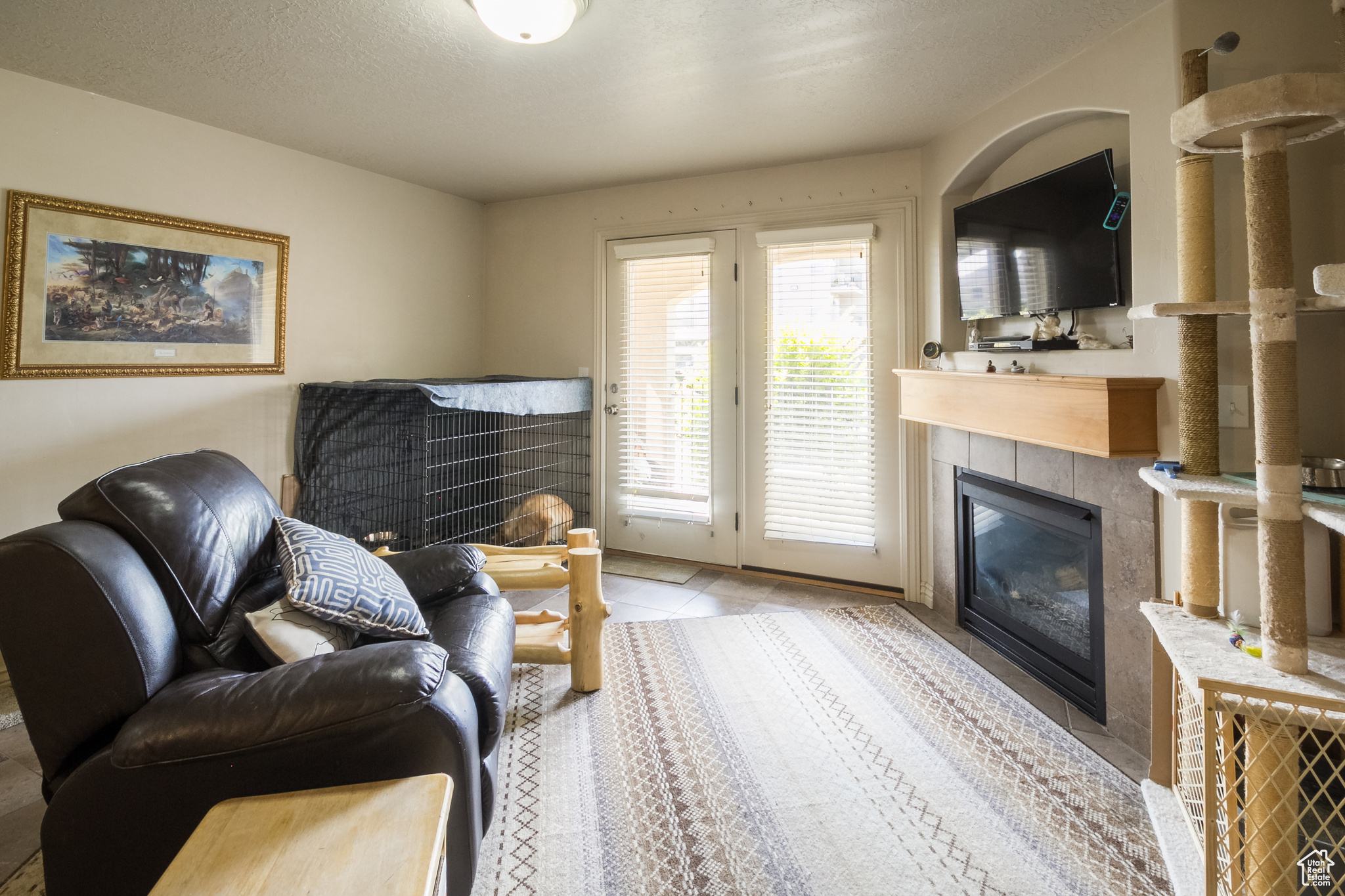 SILVER PINES CONDOMU - Residential