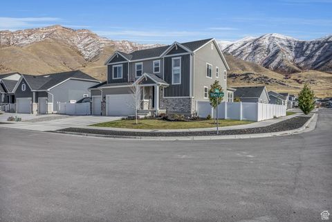Photo of 8496 N TIFFANY LN, Lake Point, UT 84074 (MLS # 2116439)
