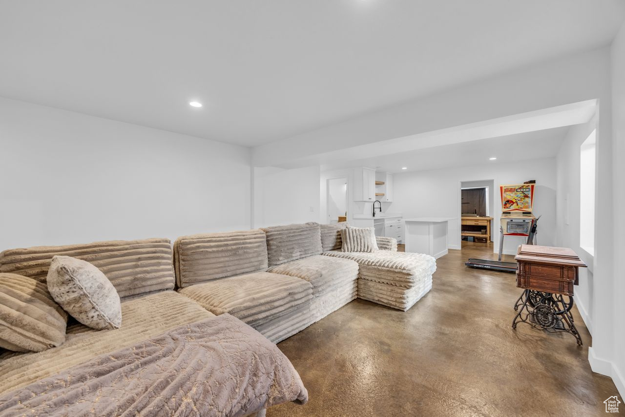 PASTURES AT SADDLEBACK - Residential