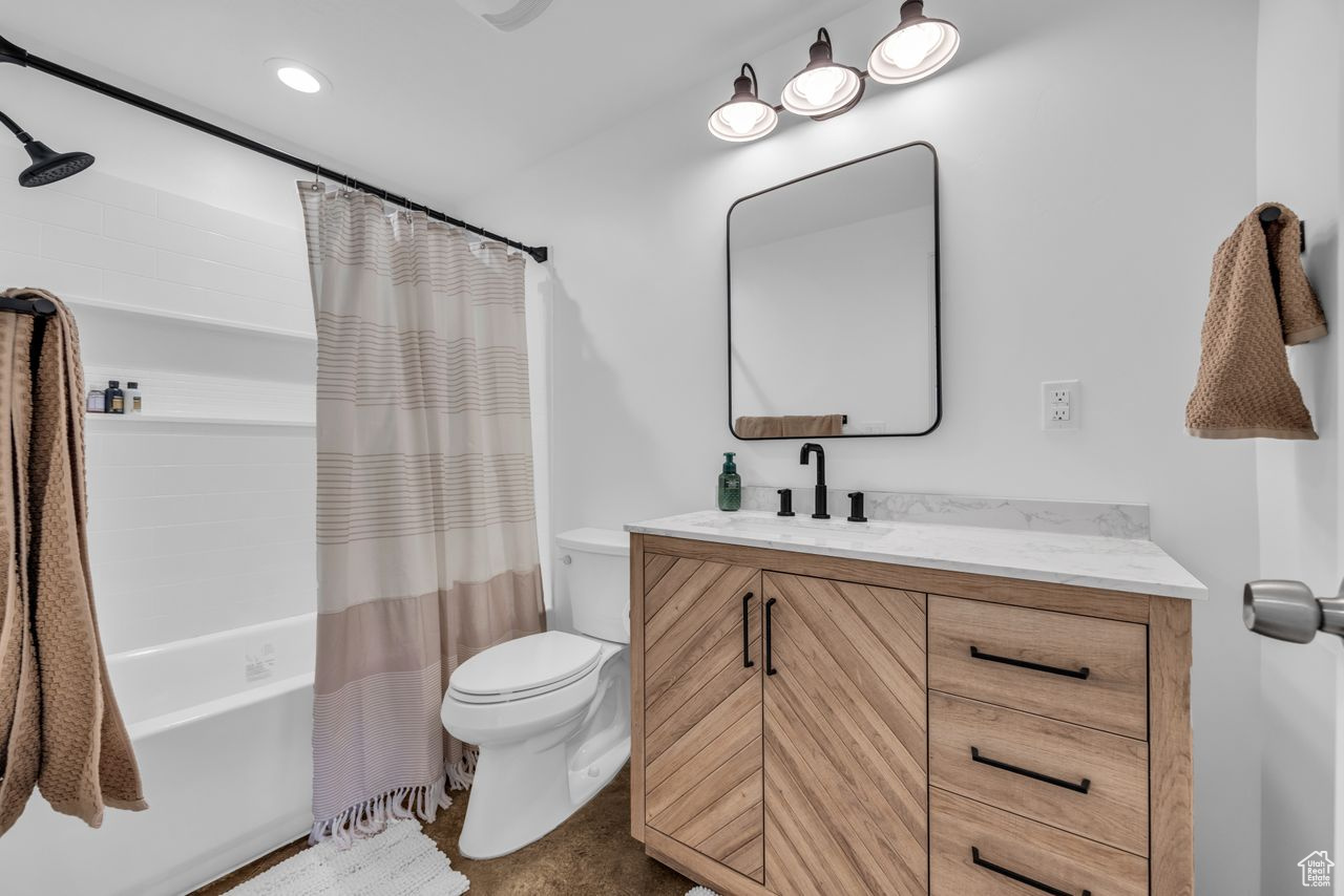 PASTURES AT SADDLEBACK - Residential