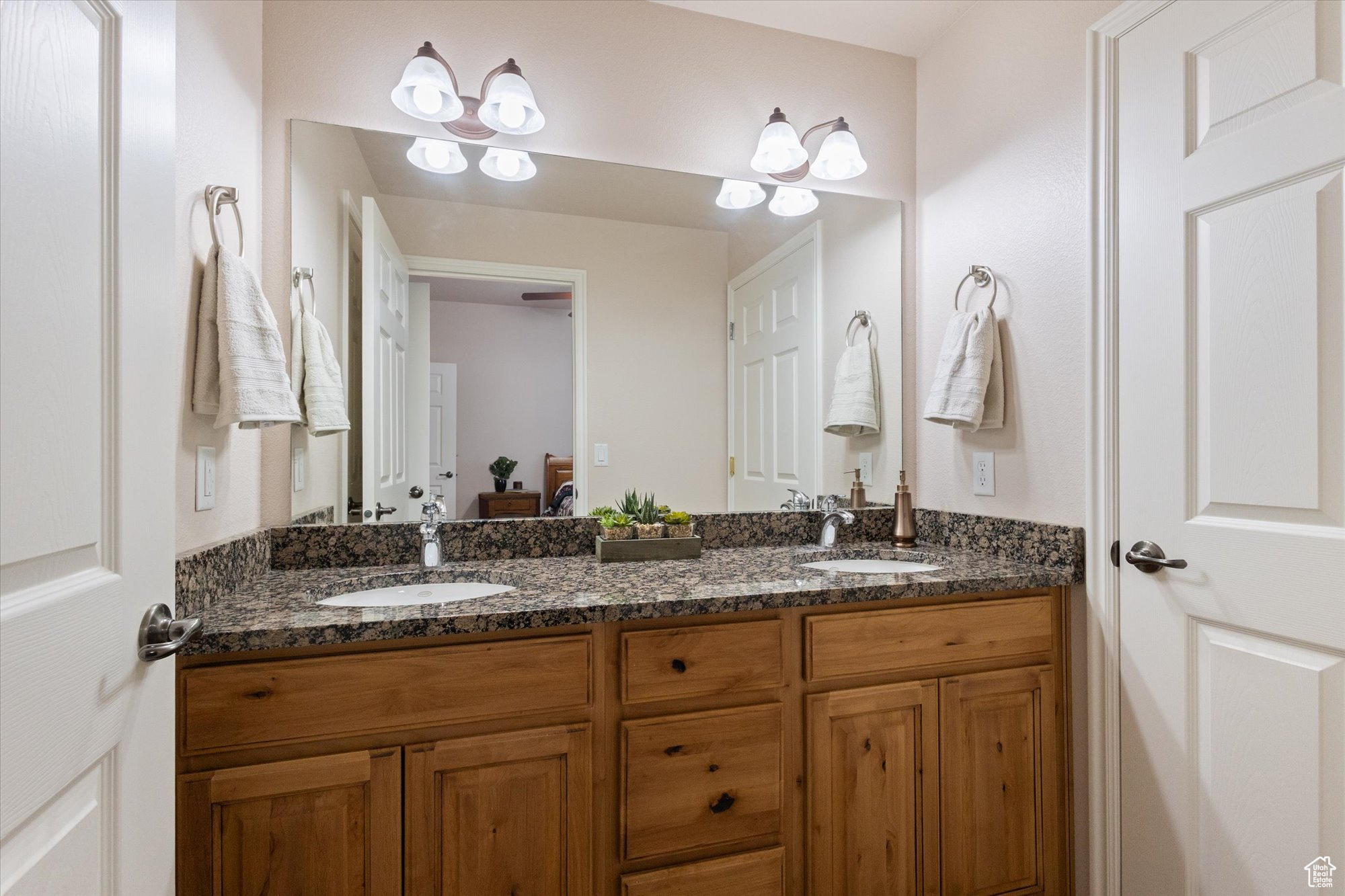 PEMBERLEY - Residential