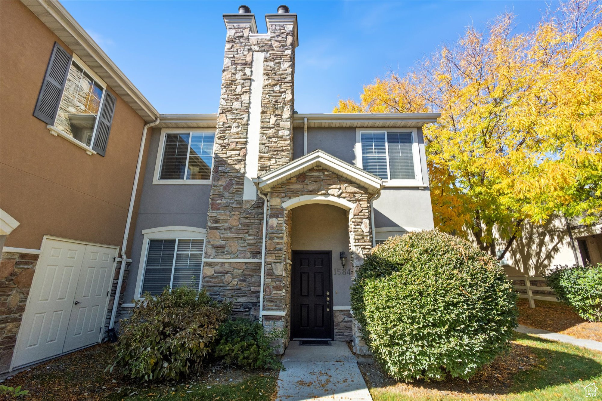 PEMBERLEY - Residential