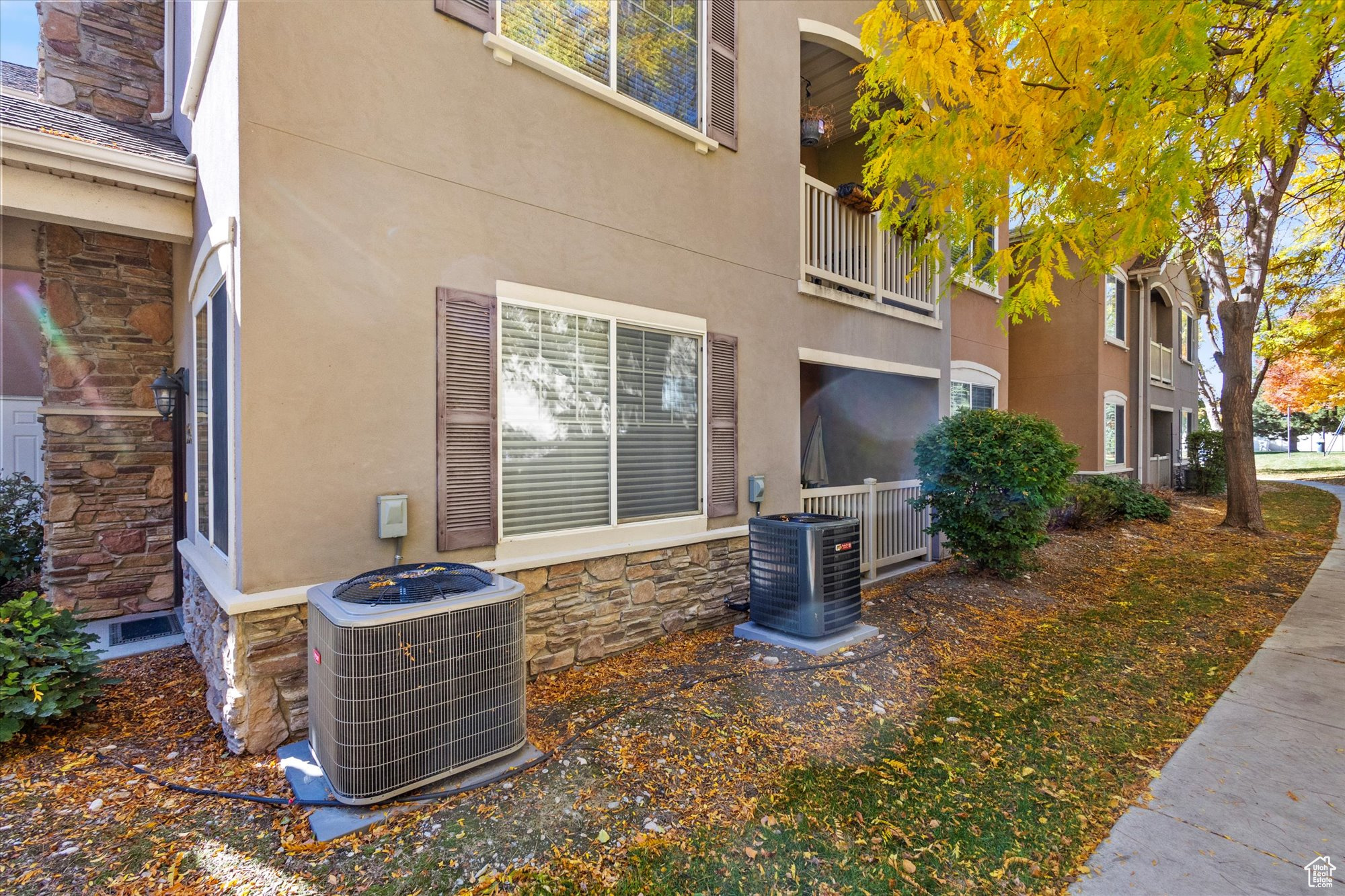 PEMBERLEY - Residential