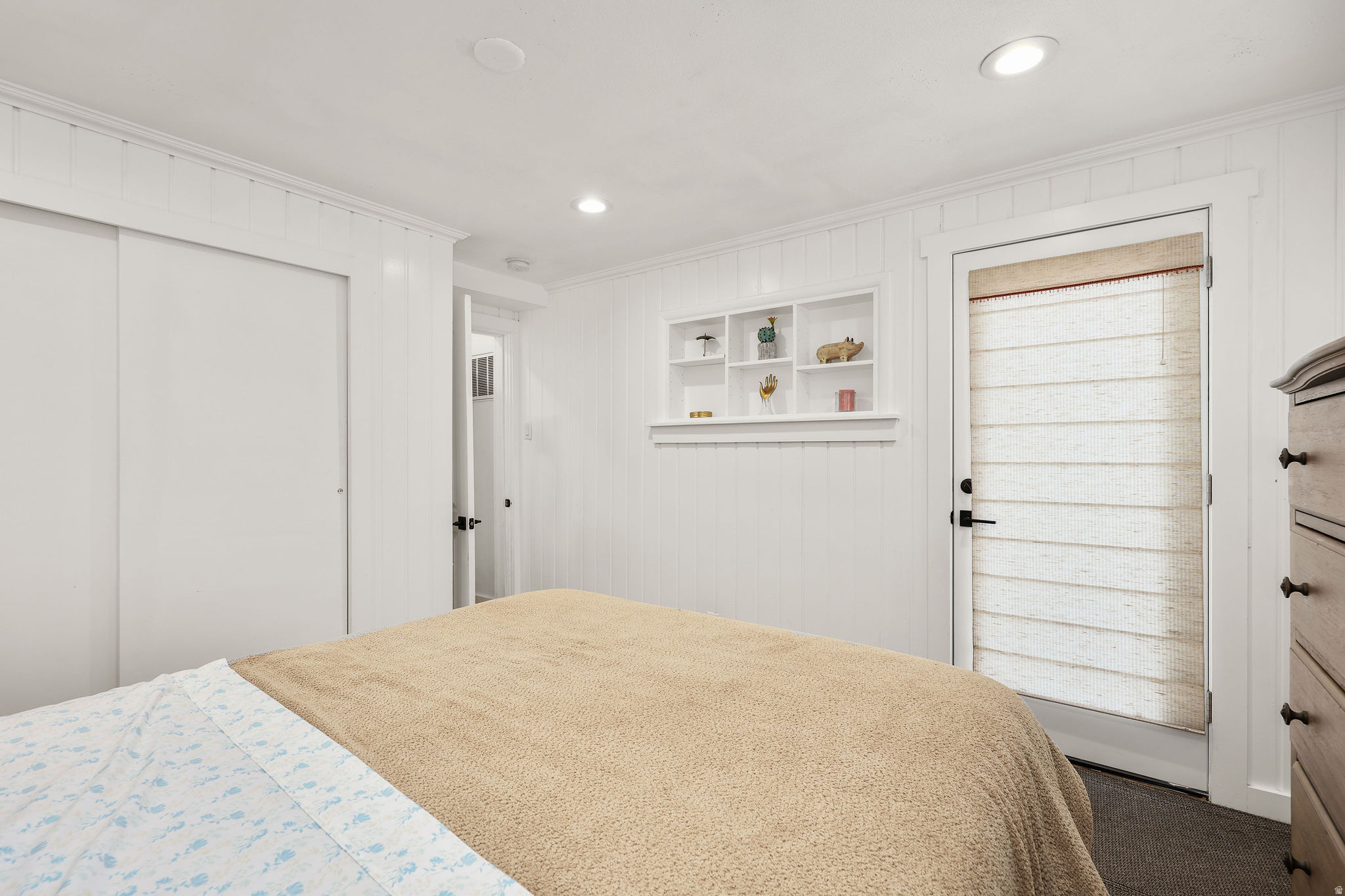 BIG FIELD - Residential