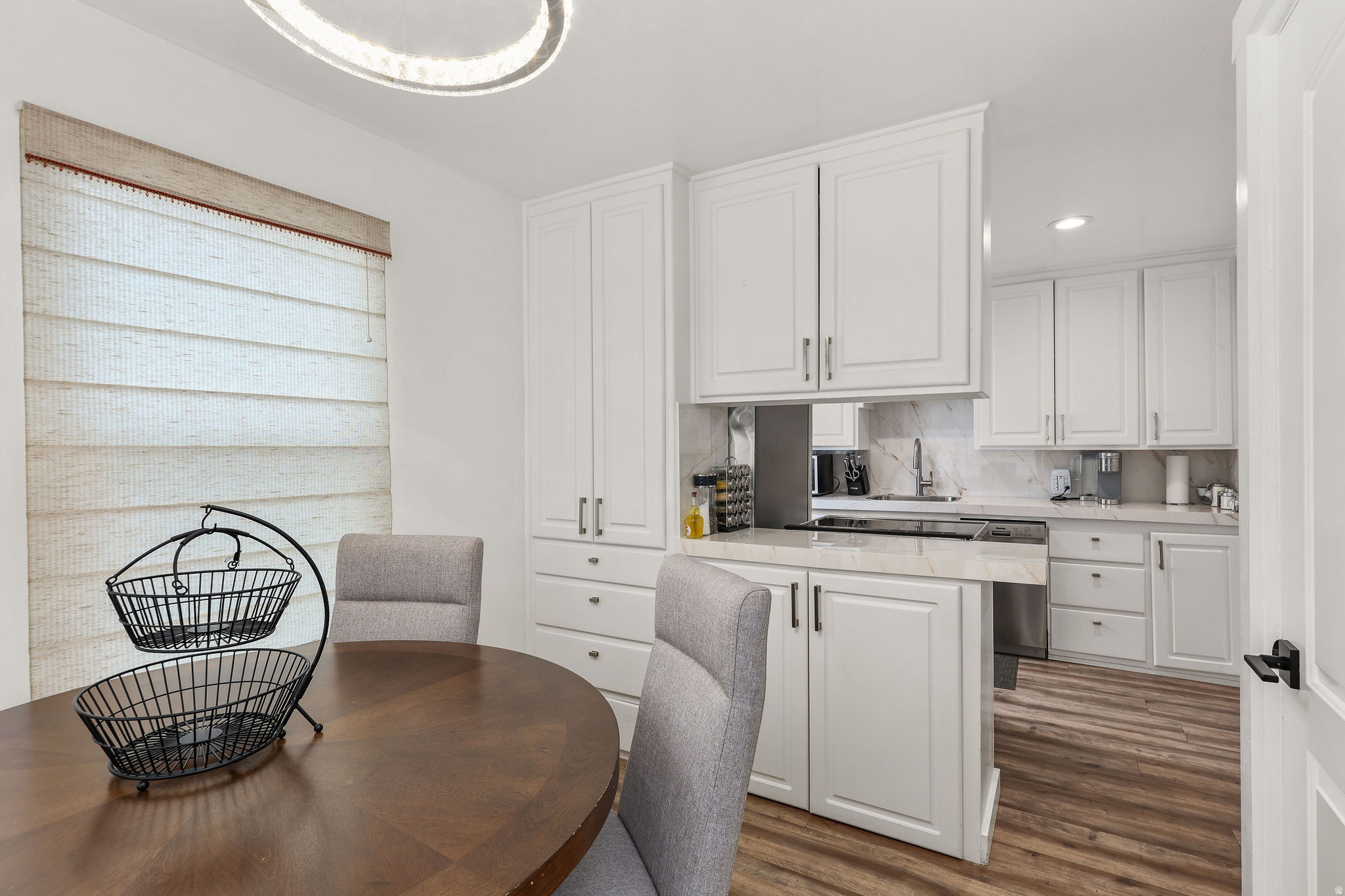 BIG FIELD - Residential