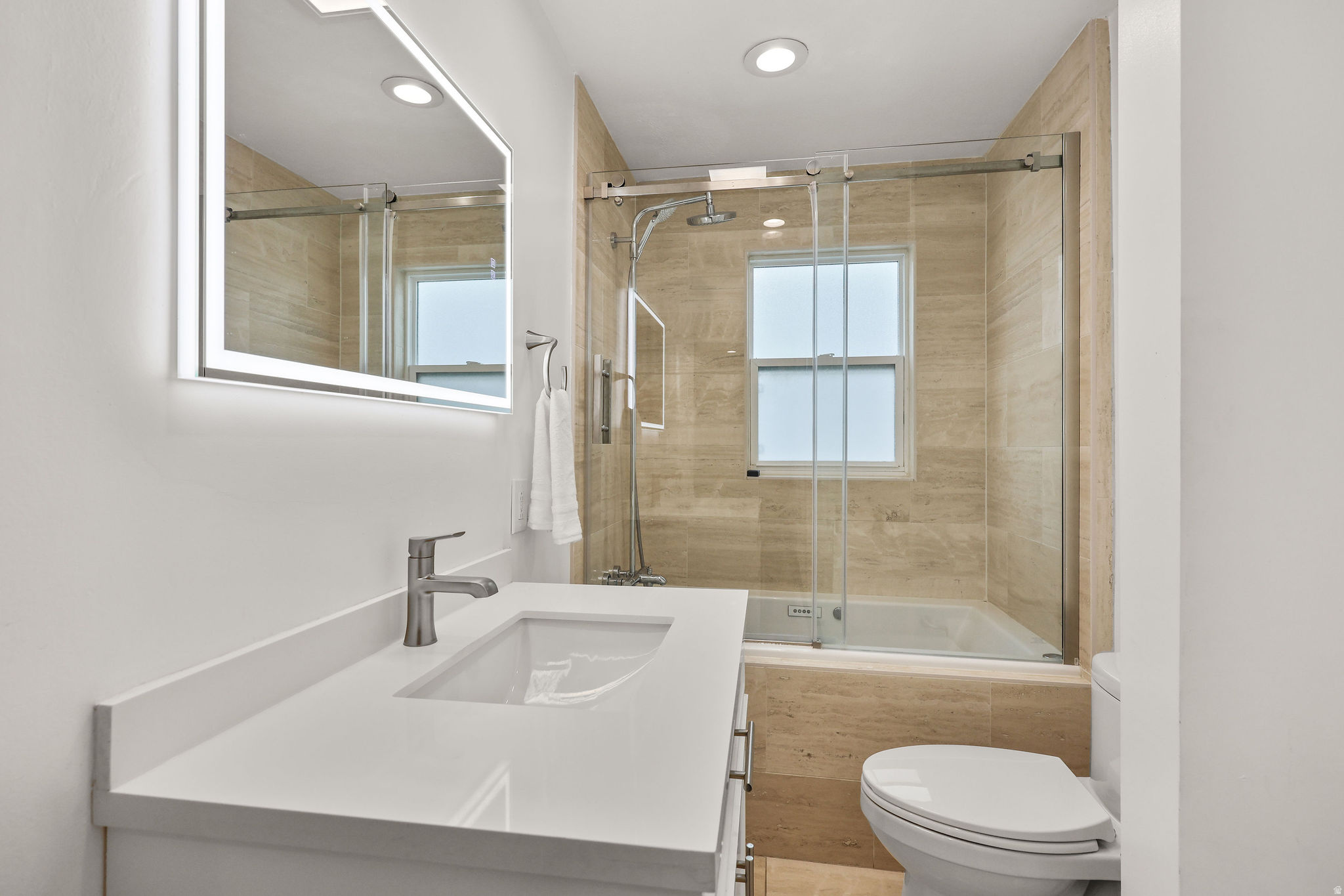 BIG FIELD - Residential