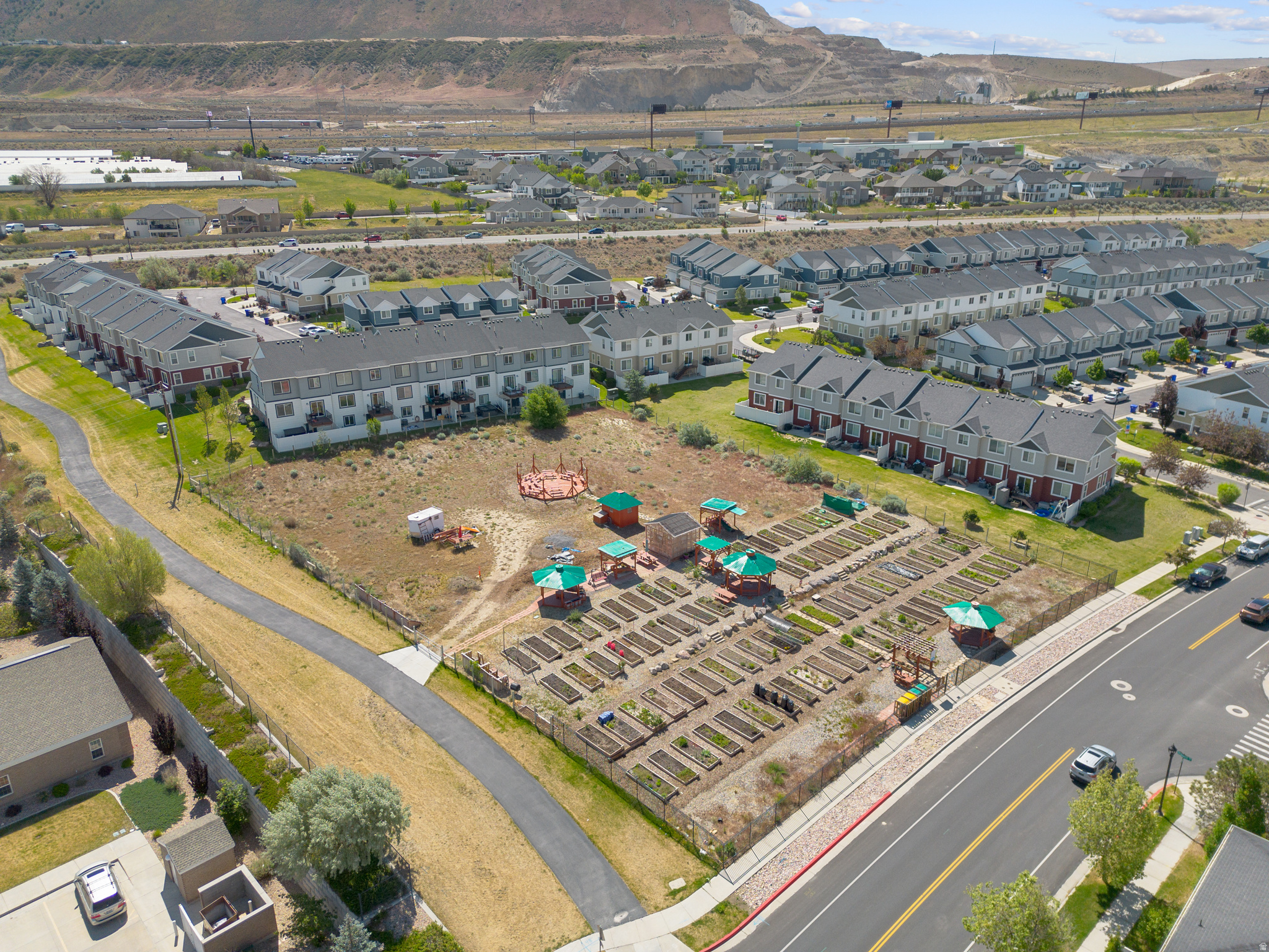 INDEPENDENCE VILLAGE - Residential
