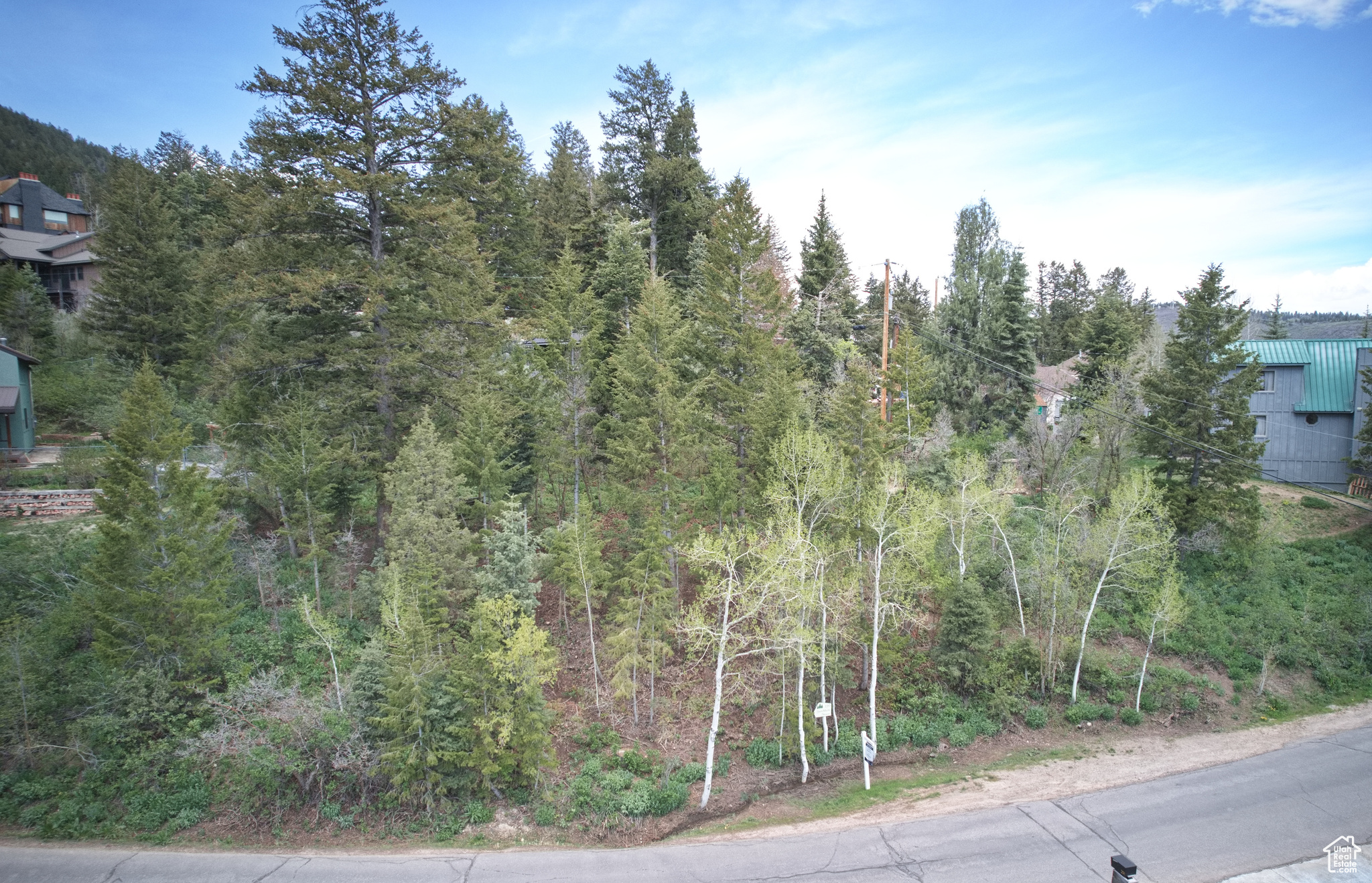 SUMMIT PARK - Land
