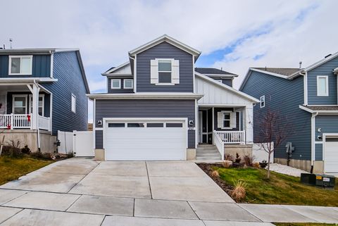 Photo of 2517 N VELVET MOON DR, Saratoga Springs, UT 84045 (MLS # 2129186)