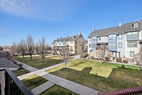Tiny photo for 420 N MAIN ST #22, Kaysville, UT 84037 (MLS # 2142852)