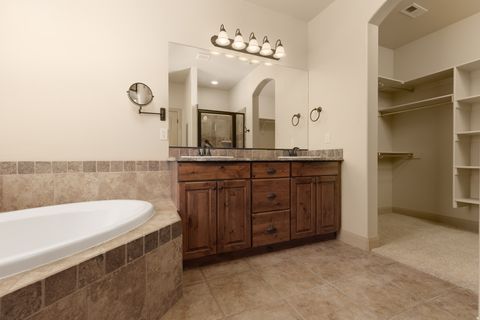 Tiny photo for 488 E 1525 S, Washington, UT 84780 (MLS # 2147139)