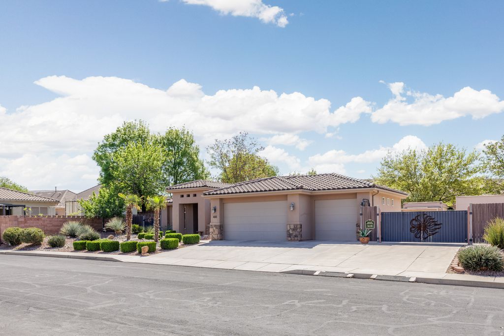 Photo of 488 E 1525 S, Washington, UT 84780 (MLS # 2147139)
