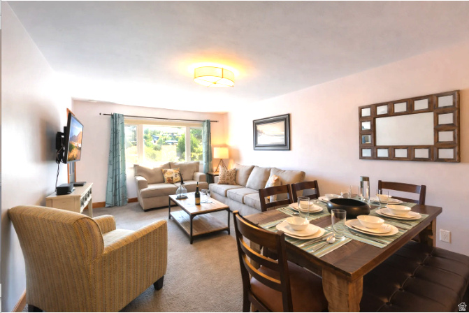 TREASURE MOINTAIN INN - Residential