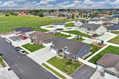 Tiny photo for 4464 W 3600 S, West Haven, UT 84401 (MLS # 2113848)