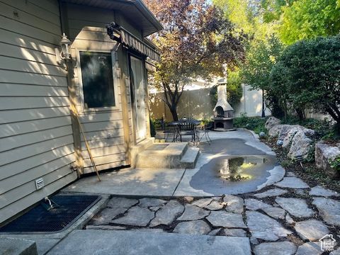 Tiny photo for 1831 E COTTONWOOD GLEN CT E, Holladay, UT 84117 (MLS # 2117050)