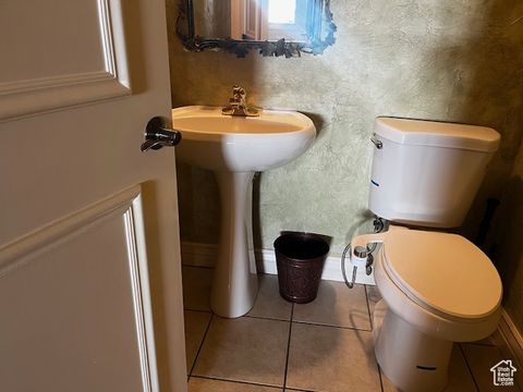 Tiny photo for 1831 E COTTONWOOD GLEN CT E, Holladay, UT 84117 (MLS # 2117050)