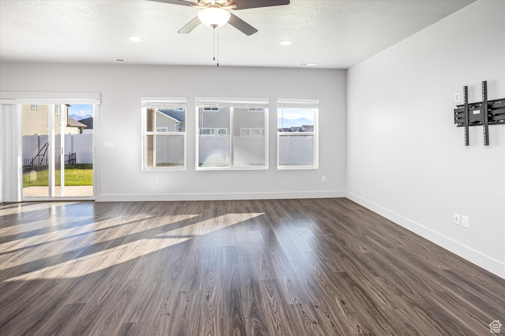 ASPIRE AT HARVEST FIELDS - Residential