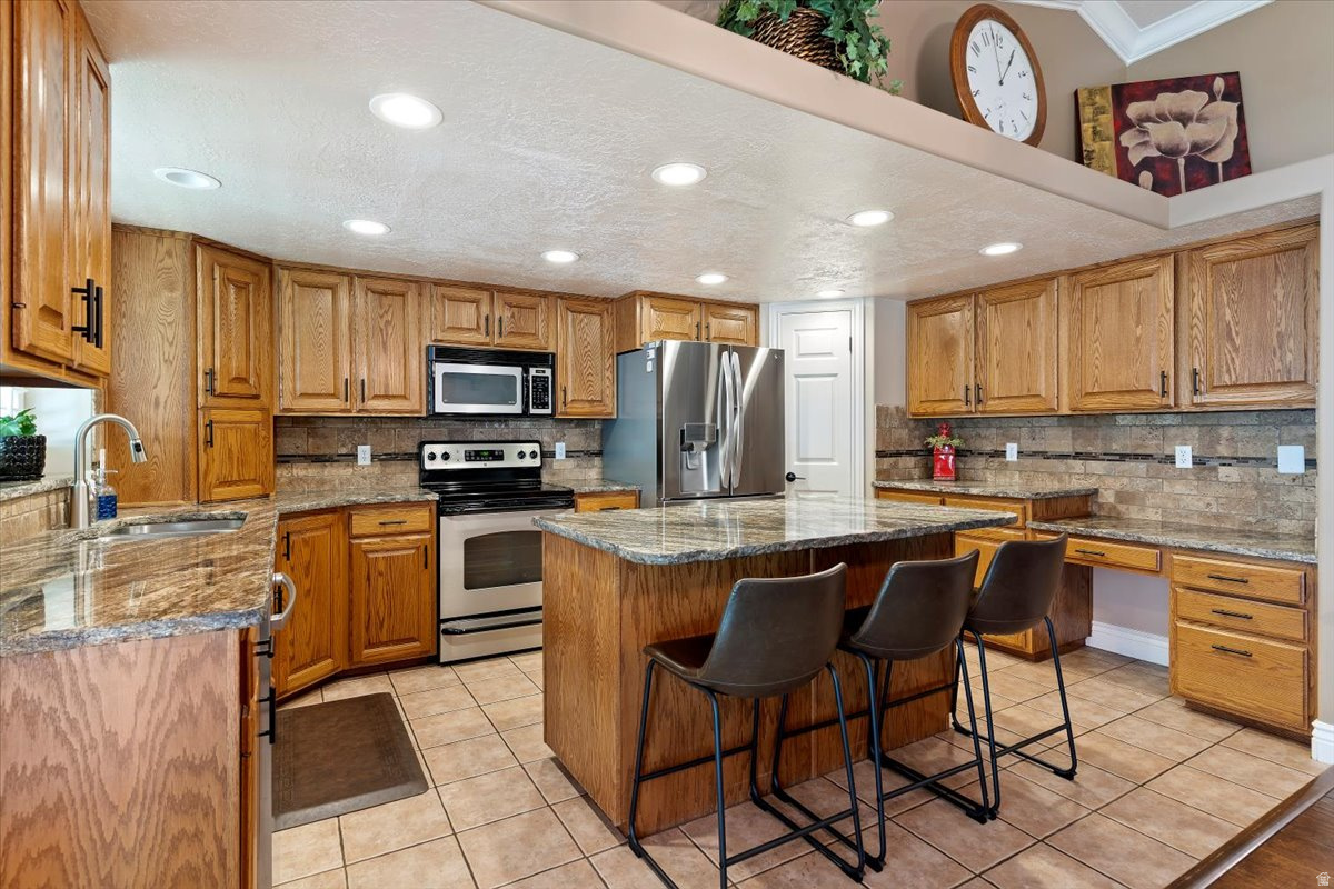 ROYAL VIEW - Residential