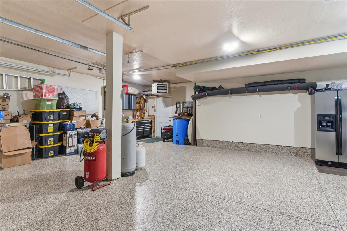 ROYAL VIEW - Residential