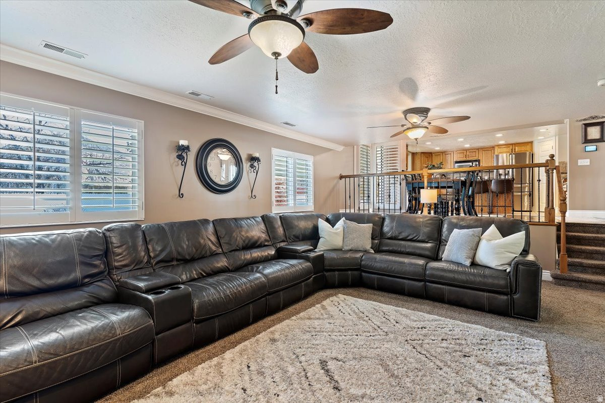 ROYAL VIEW - Residential