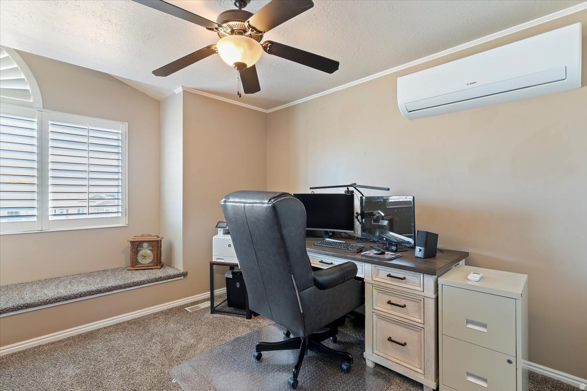 ROYAL VIEW - Residential