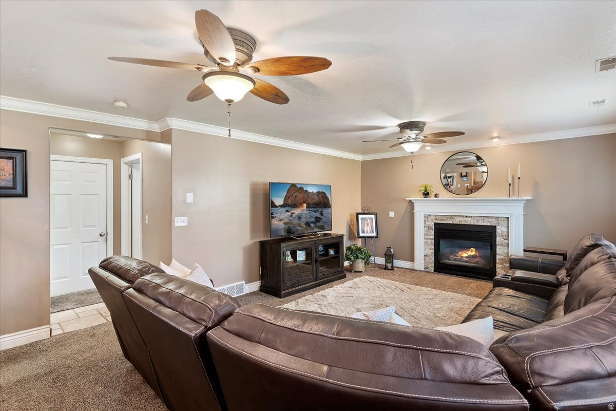 ROYAL VIEW - Residential