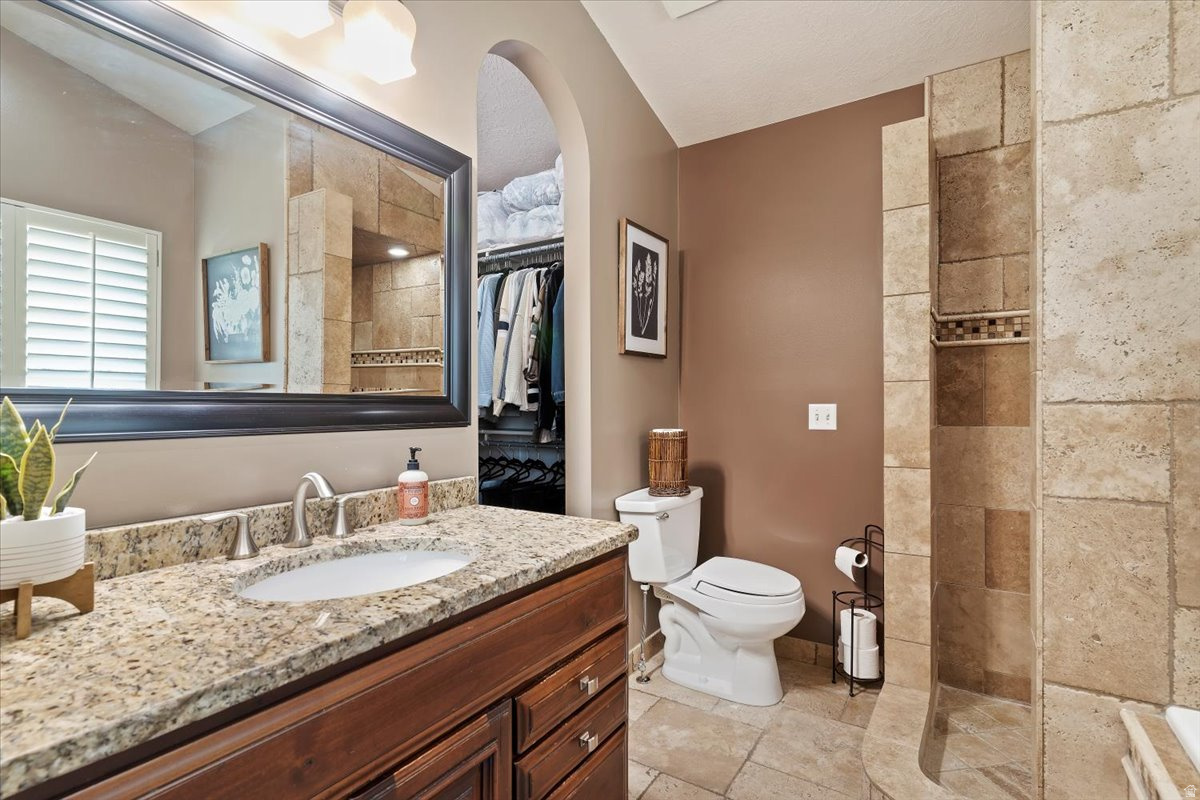 ROYAL VIEW - Residential