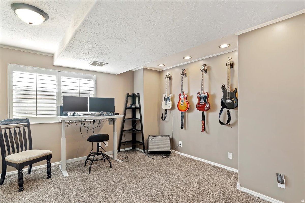 ROYAL VIEW - Residential