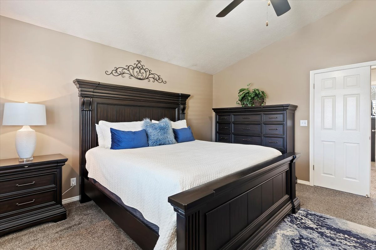 ROYAL VIEW - Residential