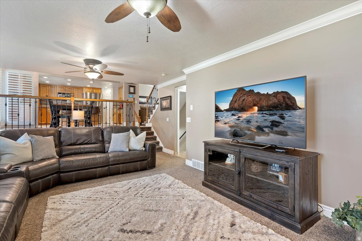 ROYAL VIEW - Residential