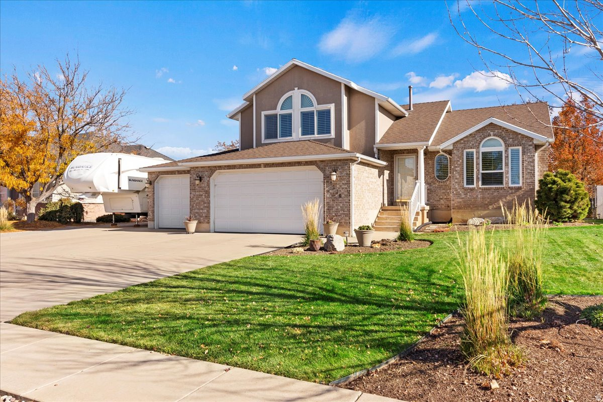 ROYAL VIEW - Residential