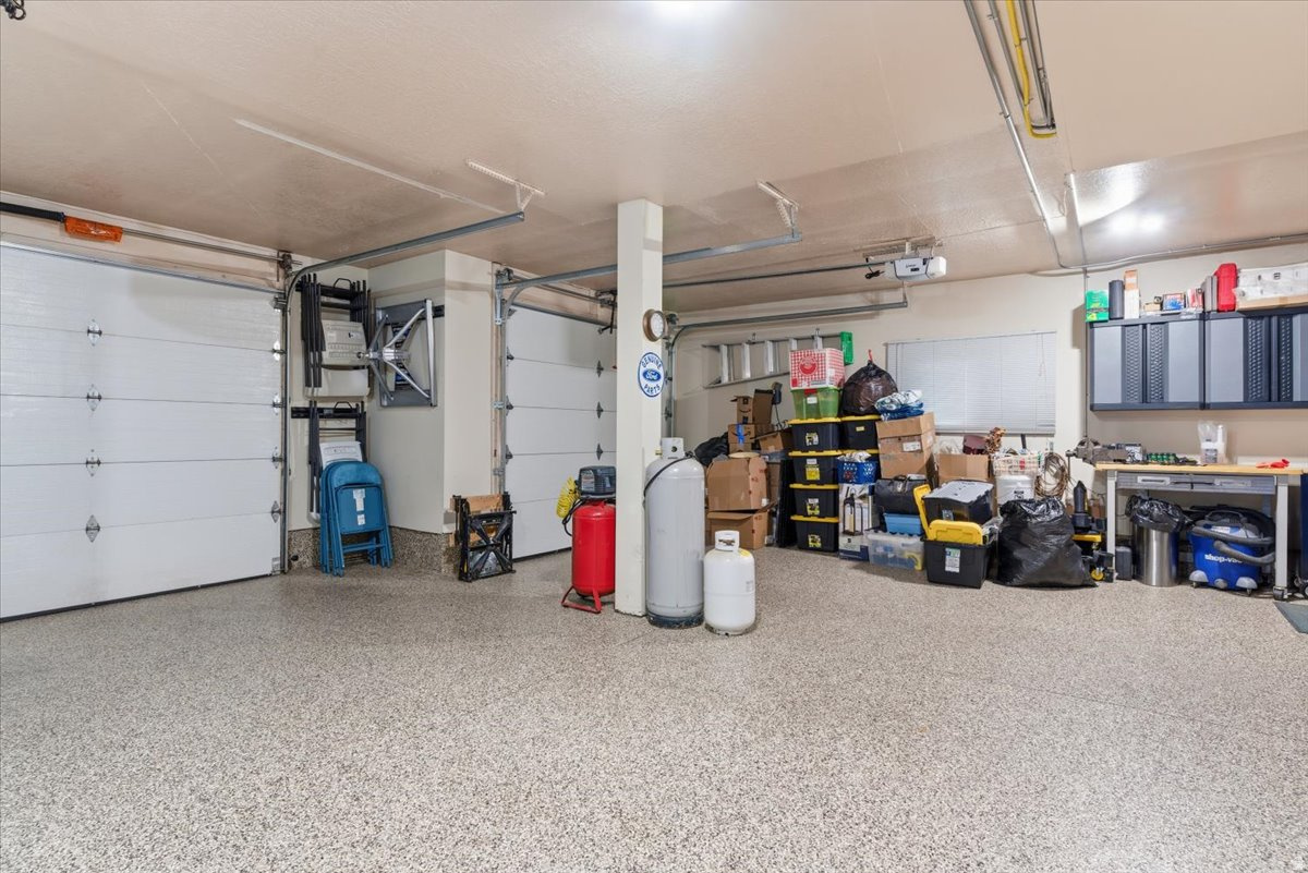 ROYAL VIEW - Residential